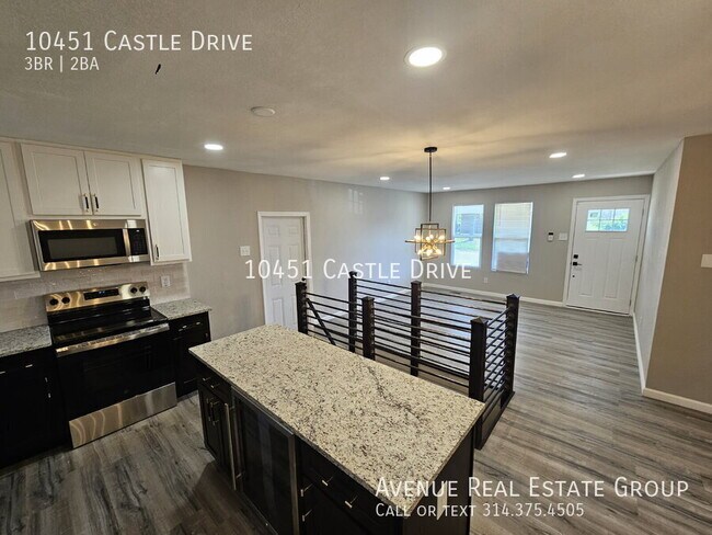 Foto del edificio - 10451 Castle Dr