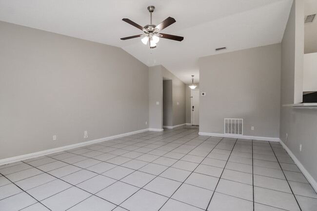 Building Photo - 5437 Wauchula Ct