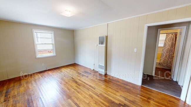 Foto del edificio - 734 Whitlock St