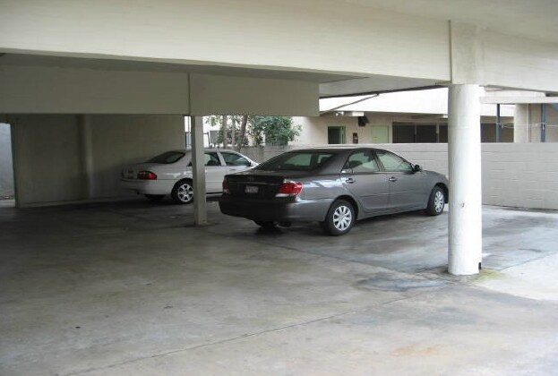 Building Photo - 1011 N Louise St