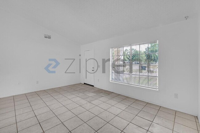 Foto del edificio - Unit
