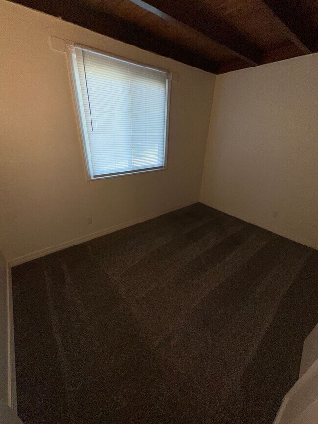 Foto del edificio - $1195 - 3 bed 2 bath - Single Family Home