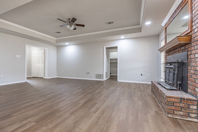 Foto del edificio - 512 Meadowbrook