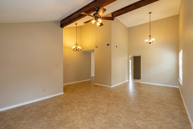 Building Photo - 12034 Paddock Way