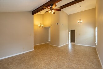 Building Photo - 12034 Paddock Way