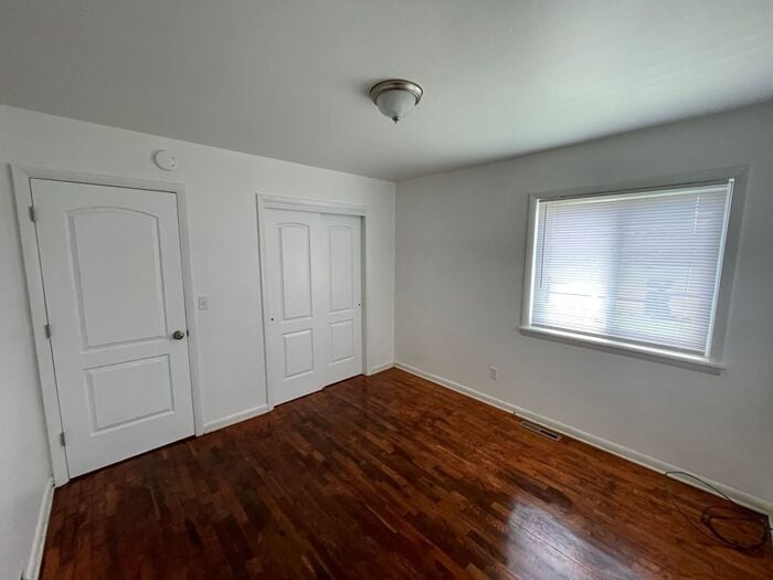 Primary Photo - 2 Bedroom, 1 Bath Ranch Style Duplex with ...