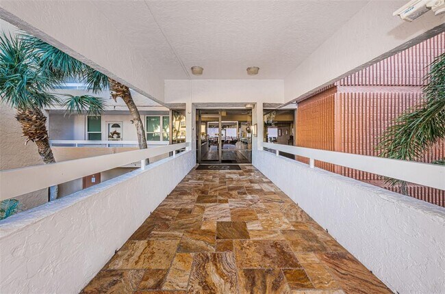Foto del edificio - 17940 Gulf Blvd