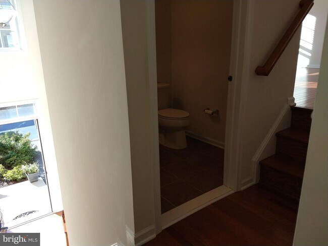 Building Photo - 23266 Hanworth St
