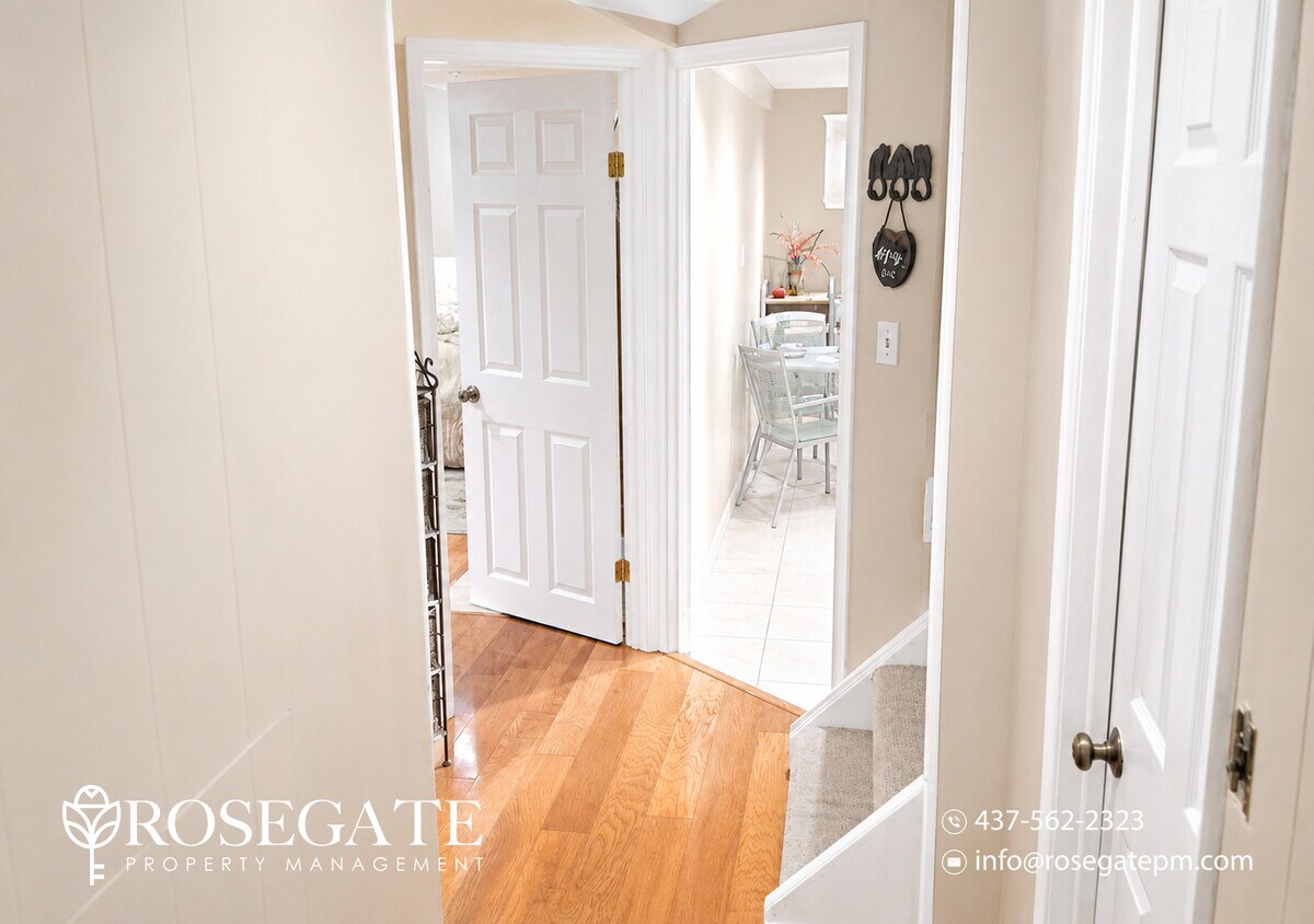 Photo du bâtiment - Pet-Friendly All-Inclusive 1-Bedroom Basement Apartment with Fireplace – Newmarket