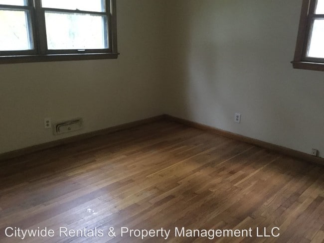 Building Photo - 5230 N 84th St