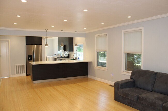 Foto del edificio - 1659 48th St