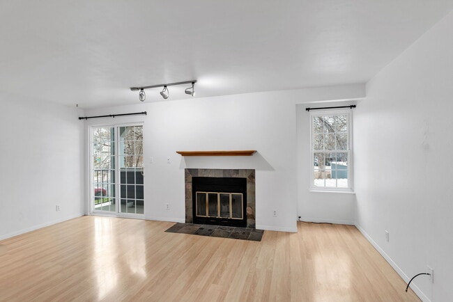 Building Photo - 11197 Alcott St