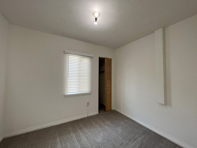 Building Photo - One Bedroom Unit in National City