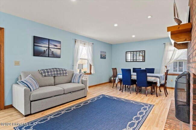 Building Photo - 565 NY-9P