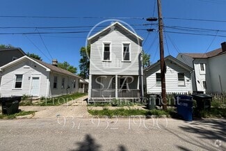 Building Photo - 61 Little St