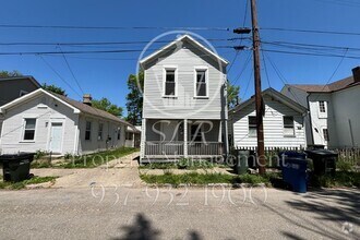 Building Photo - 61 Little St