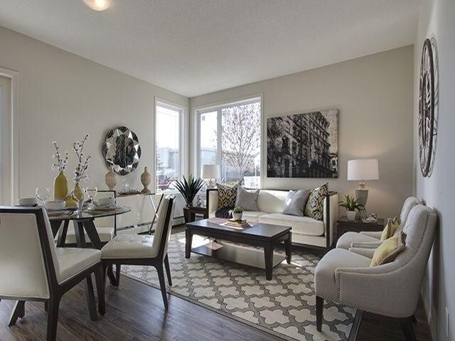 Photo de l'intérieur - Airdrie Place Apartments