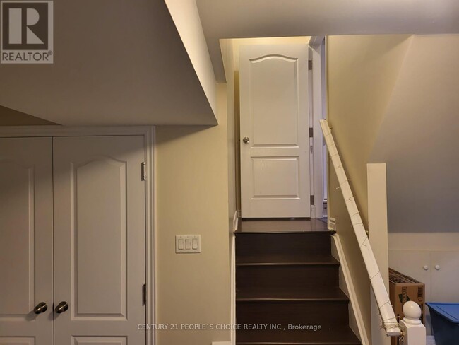 Building Photo - 5658 Freshwater Dr