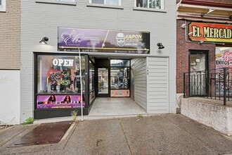 Building Photo - 140 N 7th St