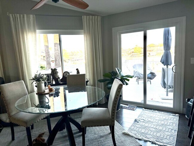 Foto del edificio - 1814 Dune Point Way