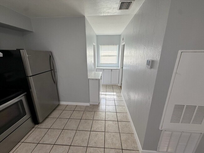 Foto del edificio - 3008 E Jefferson St