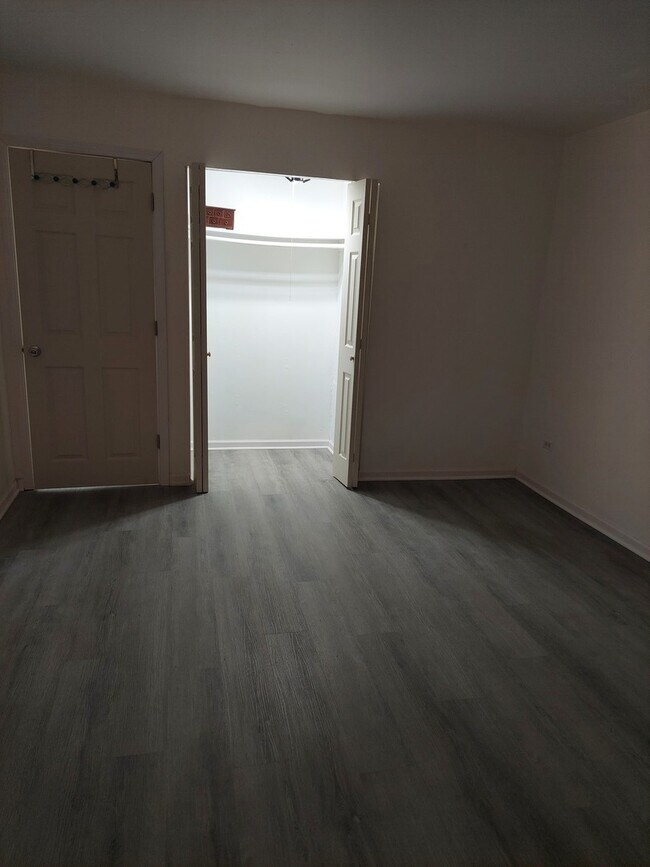 Foto del edificio - 2728 W 87TH St