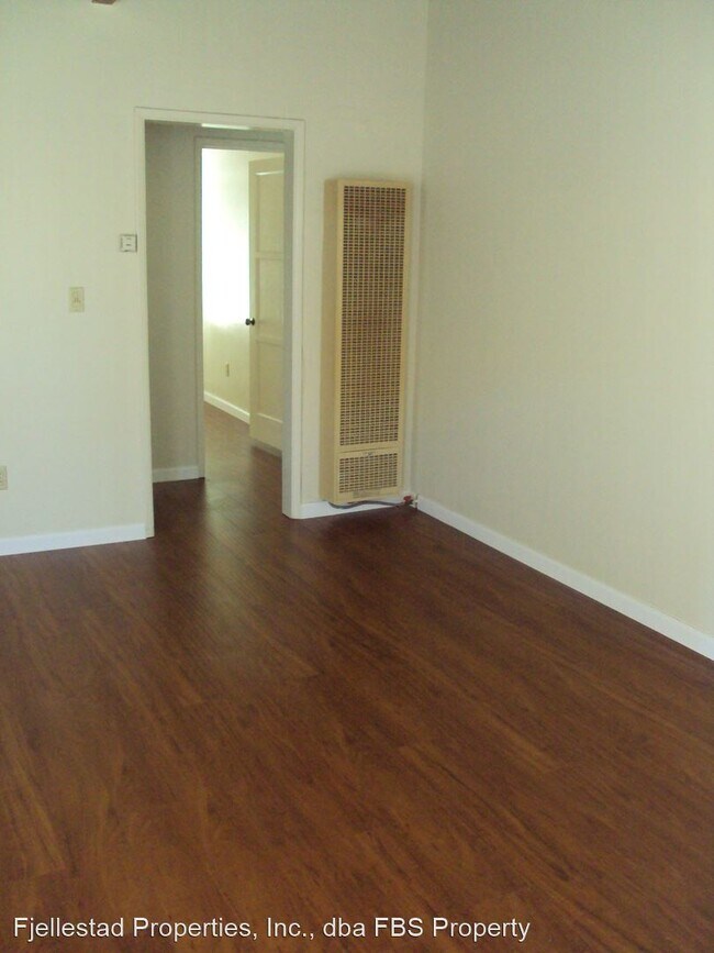 Foto del edificio - 4436-4438 Manitou Way