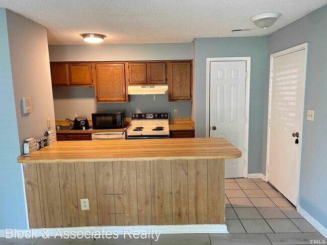 Foto del edificio - 2 br, 2 bath House - 1300-103 Park Glen Dr.