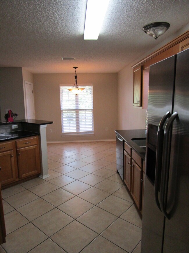 Foto del edificio - 4561 Castlewood Ln