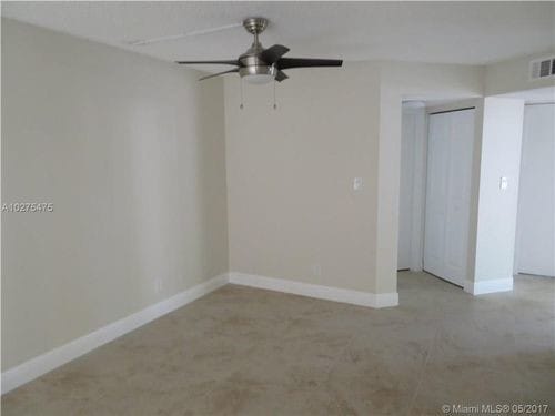 Building Photo - 1054 Coral Club Dr