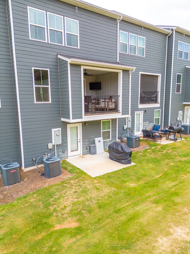 Building Photo - 416 Lahinch Dr