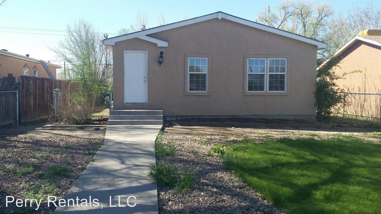 1004 Catalpa St, Pueblo, CO 81001 House Rental in Pueblo, CO