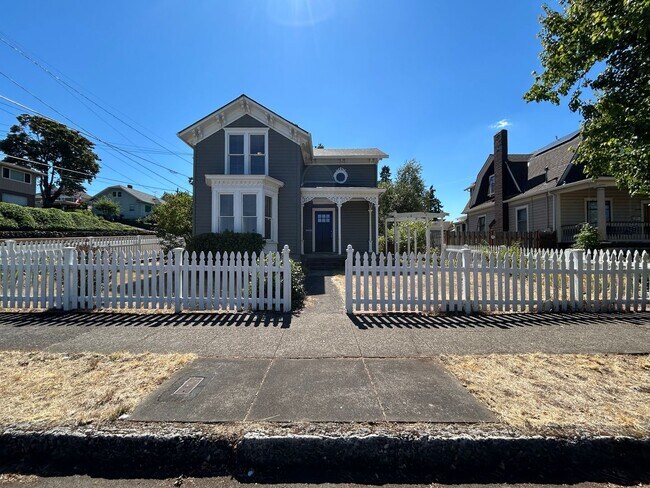 Building Photo - Charming Remodeled Home in the Heart of Or...