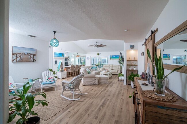 Foto del edificio - 3267 Amaca Cir