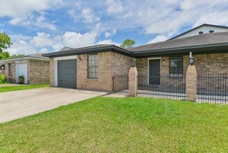 Building Photo - 4512 Avenue L