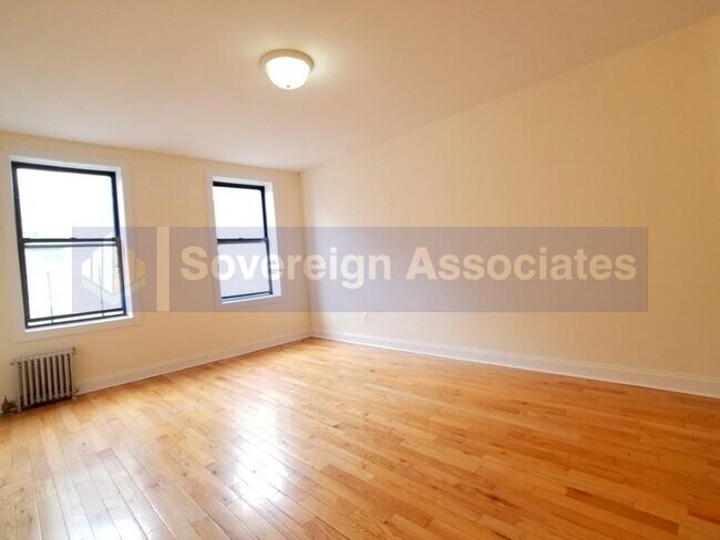 Foto del edificio - 250 Fort Washington Ave