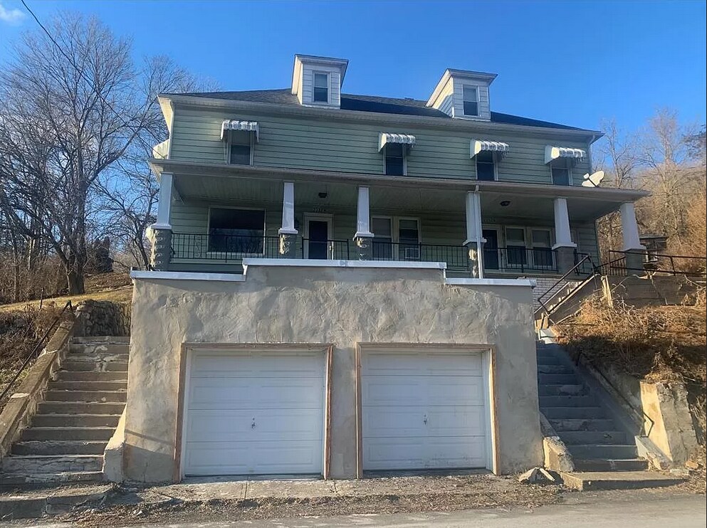 2332 Pennsylvania Ave Unit A, Bangor, PA 18013 Apartments in Bangor