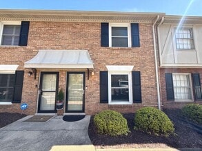 Building Photo - 3726 Park Rd