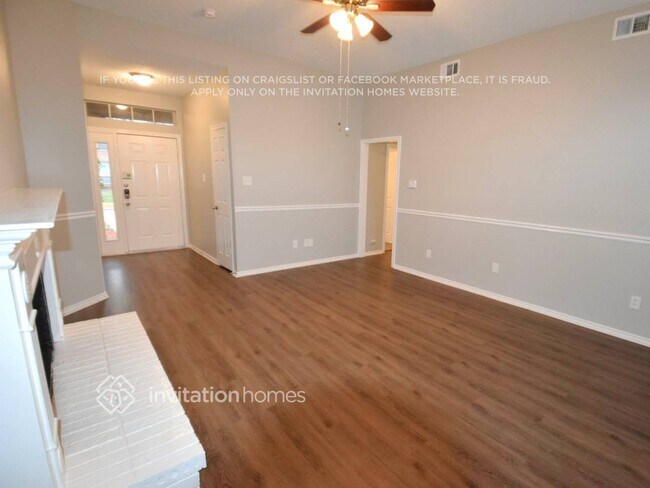 Foto del edificio - 8250 Cripple Creek Dr