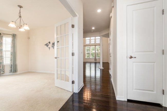 Building Photo - 6267 Brandon Dr