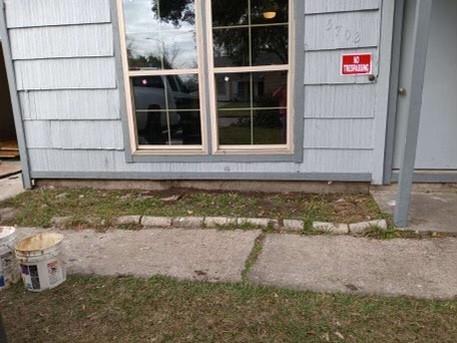 Foto del edificio - 5703 Lakefield Dr
