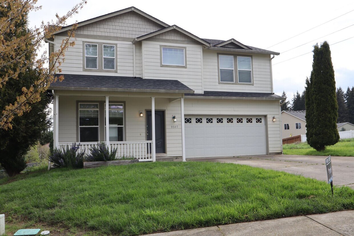 Photo - Beautifully Updated Avalon Hills 2 Story Home for Lease - 9507 NE 39th Ave