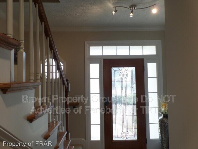 Foto del edificio - 124 Highgrove Ct