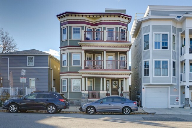 Building Photo - 41 Farragut Rd