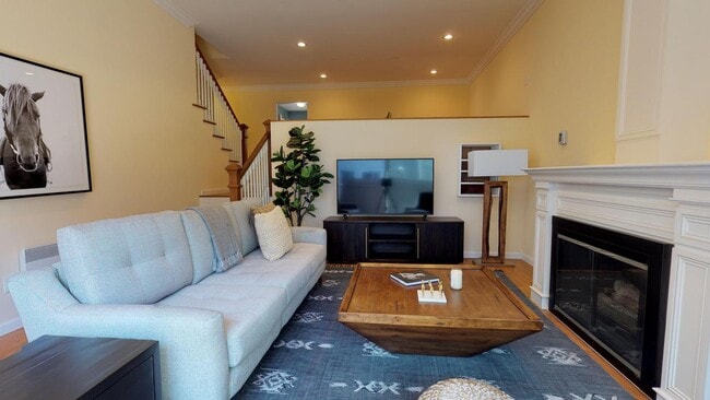 Photo - 2112 Warfield Ave Townhome