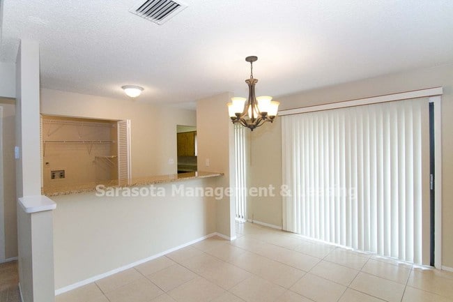Building Photo - 6507 Draw Ln