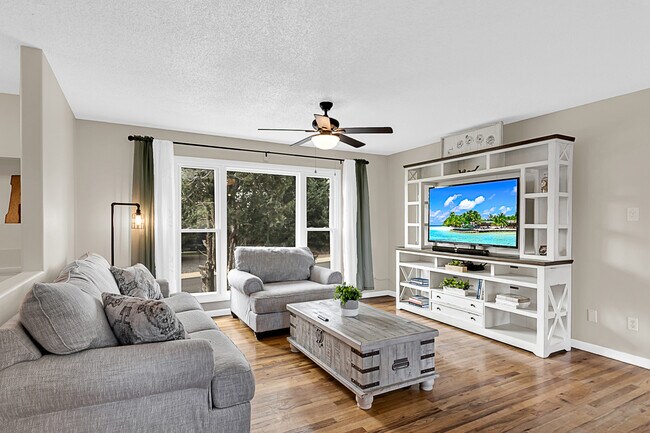Foto del edificio - 6703 Moreland Ave