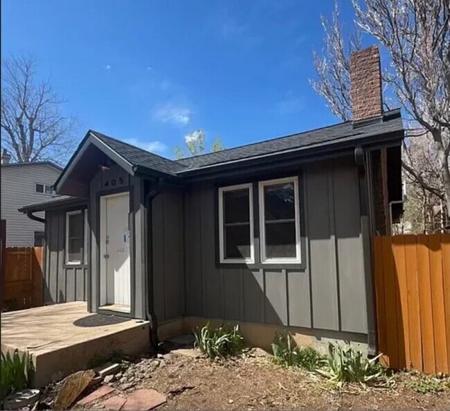 Building Photo - Beautiful Single Family Home Available Now!