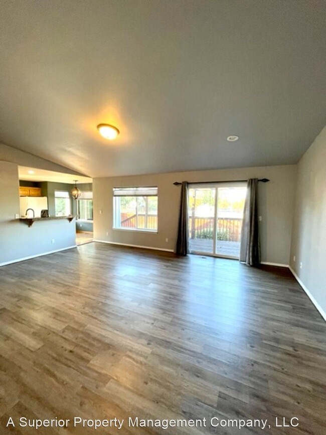 Foto del edificio - 3 br, 2 bath House - 2925 NE Pinnacle Pl.