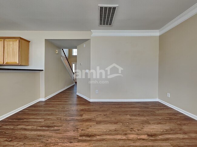 Foto del edificio - 8317 Rolling Meadows Lane